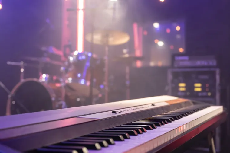 Faire appel à une artiste à la voix exceptionnelle pour un évènement en Corse, Ajaccio, Céline CADDEO